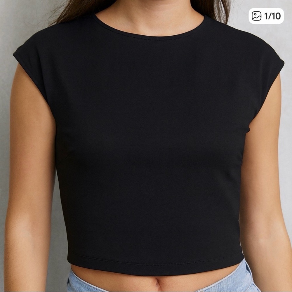 Zara Black Cropped Cap Sleeve T-Shirt Top Size Small